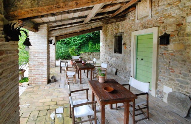 Nice apartment for 2 guests with WIFI, A/C, pool, TV, patio and pets allowed