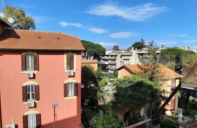 Nice apartment for 5 guests with WIFI, TV, balcony and pets allowed