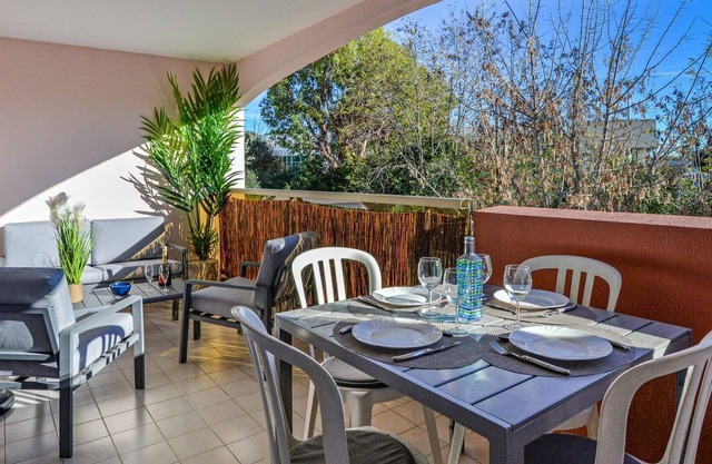 Nice apartment for 2 people with WIFI, A/C, TV, terrace and parking