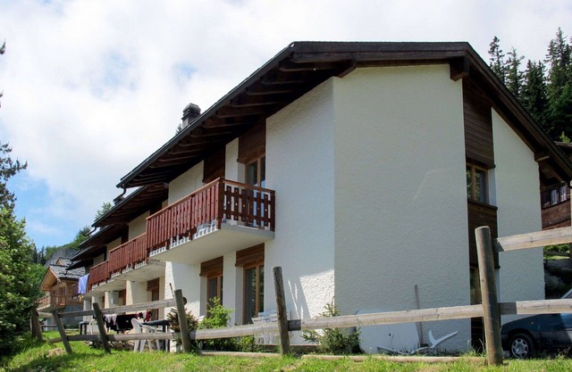 Nice apartment in villa for 8 people with WIFI, TV, terrace and pets allowed