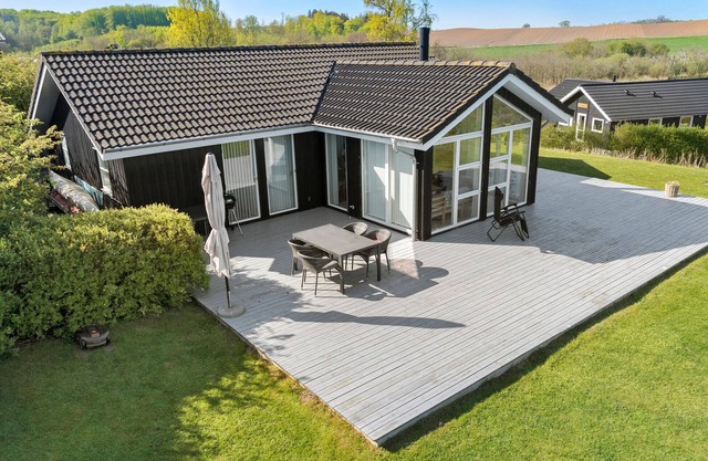 Nice home in Haderslev with lake view