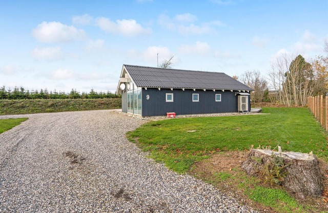 Nice home in Hadsund with sauna