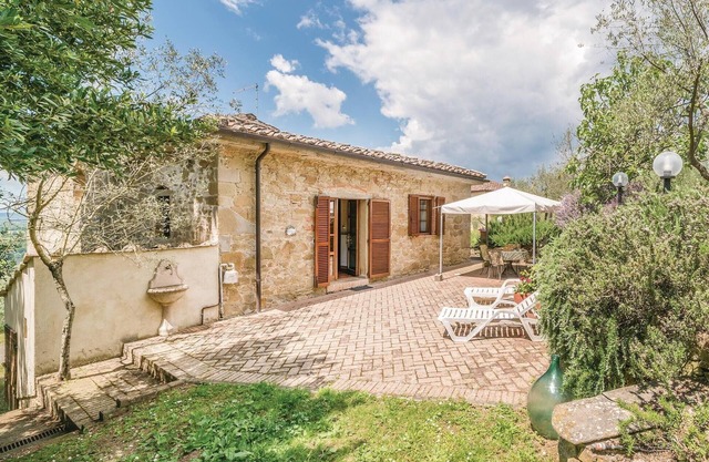 Nice home in Civitella d. Ch. AR