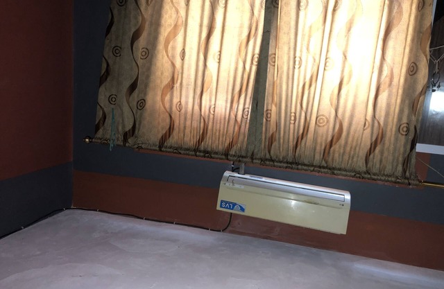 nice single room with air conditioning and wireless internet
