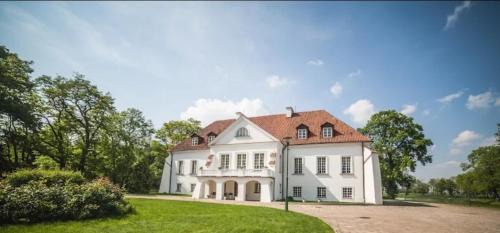 Noclegi Pałacowe u Moniuszki