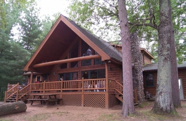 Northwoods Heaven On Island in Beautiful Northwest Wisconsin