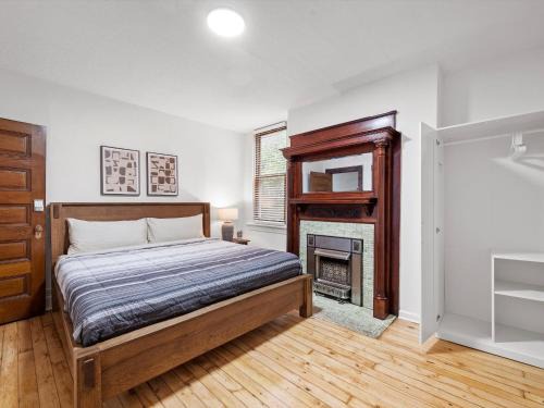 Oakland, Pittsburgh !B Stylish and Quiet Private Bedroom with Shared Bathroom
