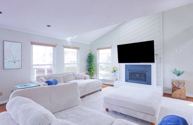 Ocean Block Beach House – Private 4 Bed 3.5 Bath Home in Croatan