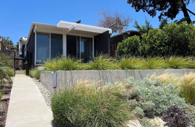 Ocean View in PB-La Jolla. Highly Walkable!