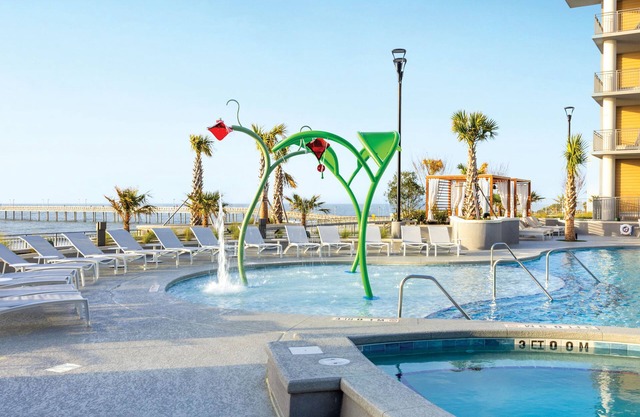 Oceanfront 4BR Villa, Corner Room (Top Floor)