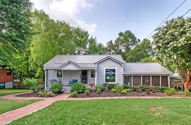 Old Hickory hideout! Basement apartment