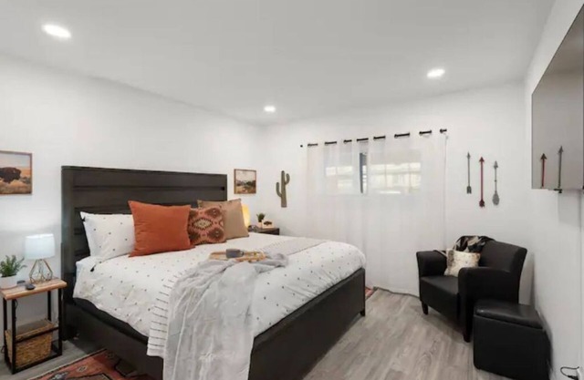 Old Town Scottsdale Cozy Getaway