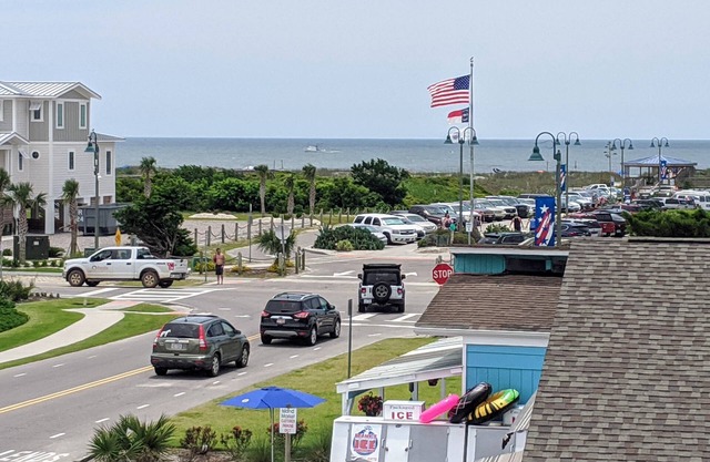 On Sunset Beach Island 1 Bedroom Condo sleeps 4 Water view! Unit 2