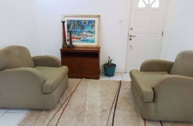 One bedroom & kitchenette, Air Condition apartment fully furnished.