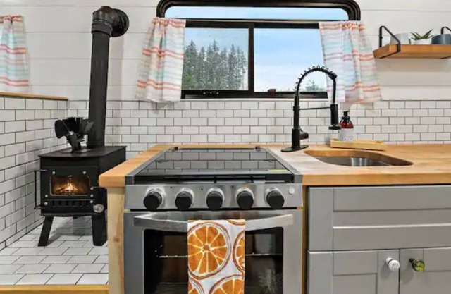 One Day Bus - Tiny Home