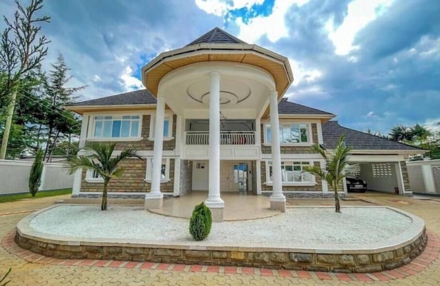 ORANA Luxury Palace:nElegant and cozy modern home near Eldoret Airport and city