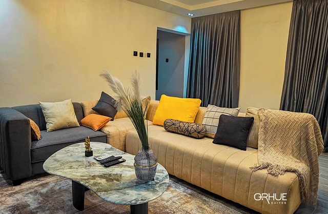 Orhue Suites Duplex with a Penthouse