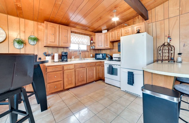 Otsego Lake Getaway w/Community Boat Ramp!