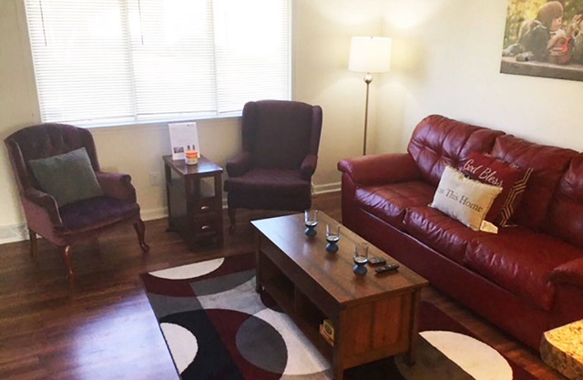 Outstanding! Professionally Cleaned, Self Check In - Sleeps 14