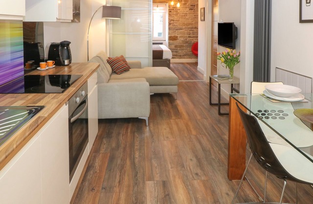 Over-under Cottage