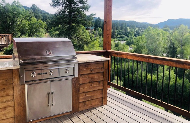 Overlook San Juan River. Close to Wolf Creek, Fishing, Hiking.