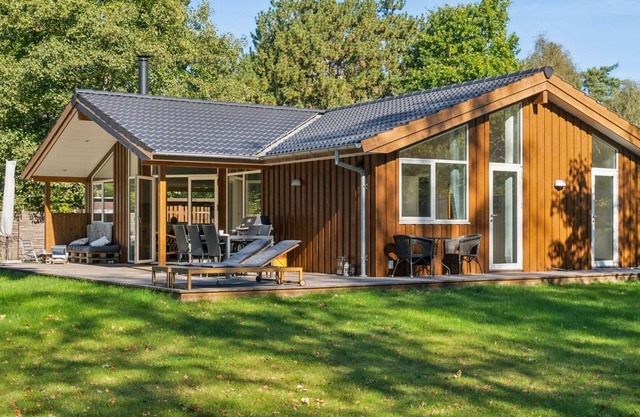 "Ovine" - 1.2km to the fjord by Interhome