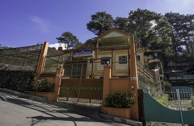 OYO 748 Baguio Transient Dot Com