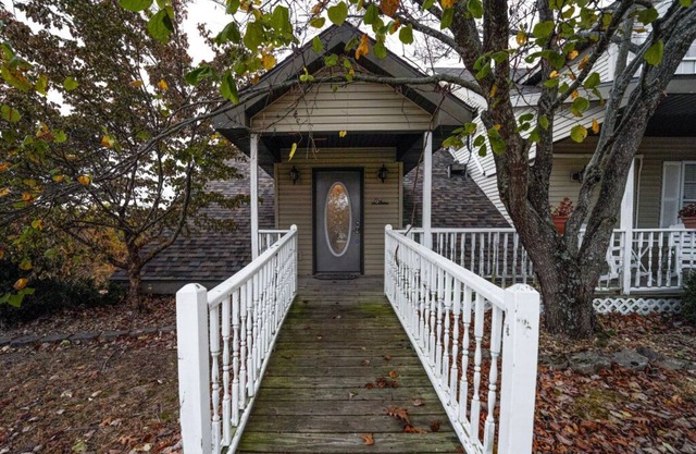 Ozark Couples Retreat: A Romantic Hideaway Near Branson