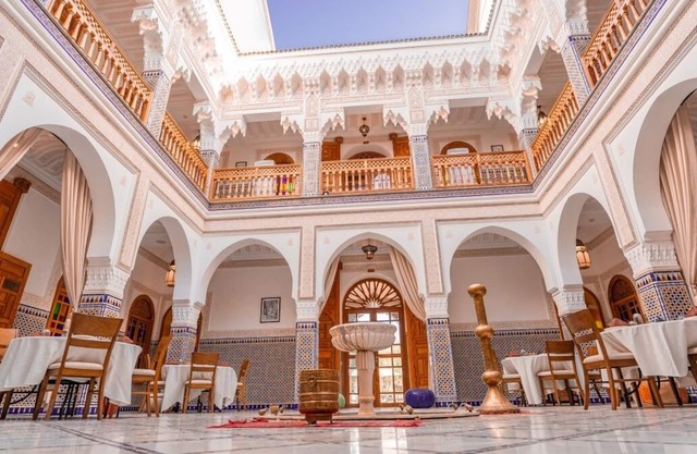Palais Sidi Brahim sleeps 30 12 BEDROOMS 6 doubles 6 triples