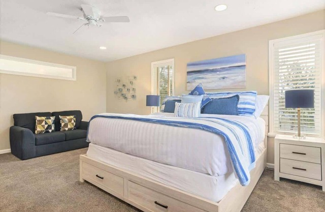 Parkside Home * Private Hot Tub * Near Ski Resorts