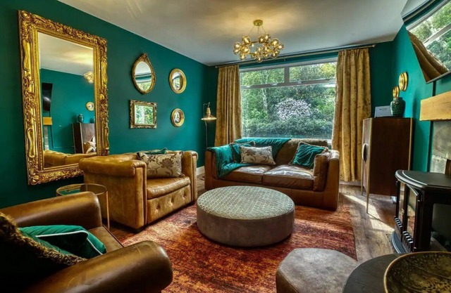 Pass the Keys | Characterful Countryside Retreat