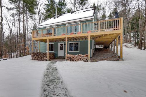 Peaceful Conway Home with Fire Pit and Grill