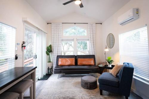 Peaceful Tiny Home Loft and Sauna