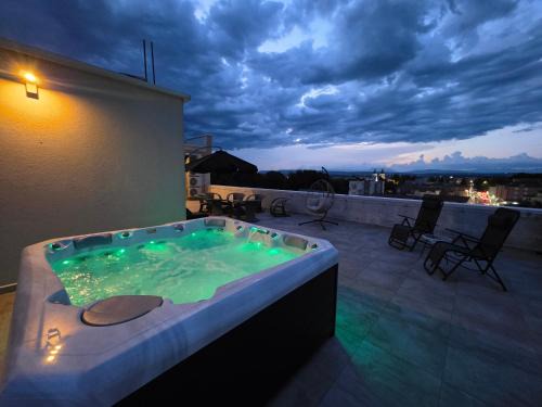 Penthouse Olivia Međugorje - Private Jacuzzi