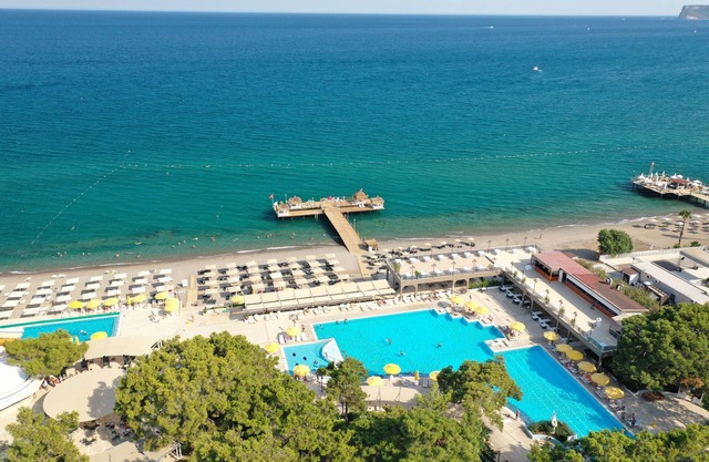 Perre La Mer Hotel Resort & Spa