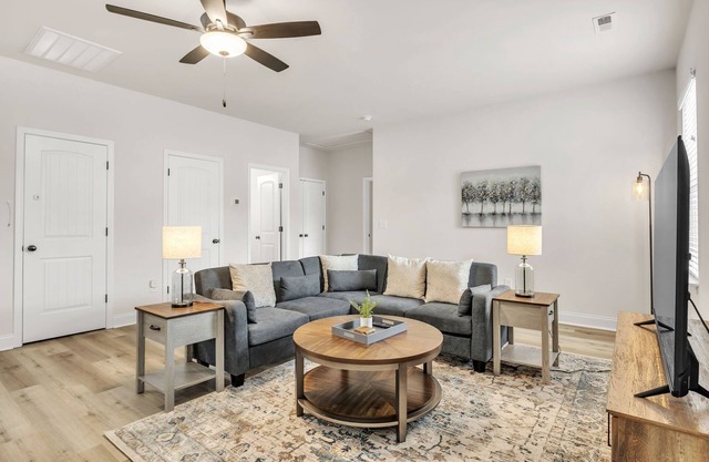 Pet-Friendly 2BR Greer Home, King Beds & Fire Pit