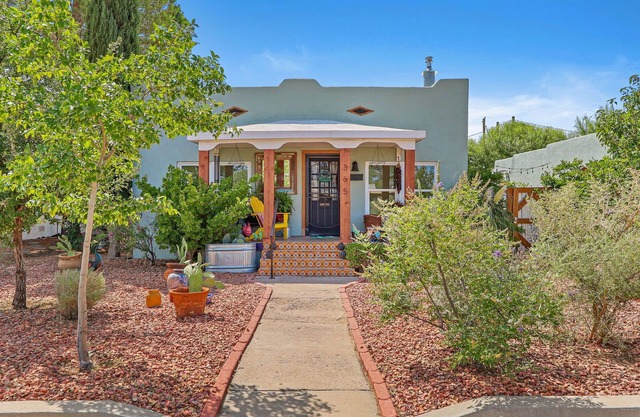 Pet Friendly, EV Charger, Great Backyard, Near DT, NMSU, & Mesilla