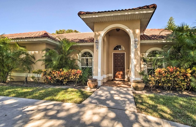 Pet-Friendly Home in Vero Beach, 1 Mi to Beach!