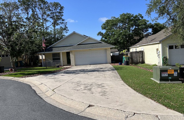 Pet-friendly home on quiet cul de sac