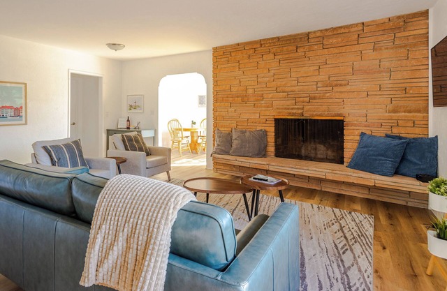 Pet friendly private house in the heart of Solvang! Enjoy a secluded yard and spacious cottage for your family.