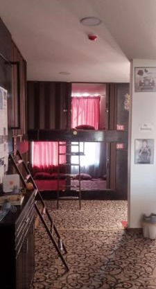 Petra sharing room