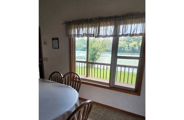 Pine Lakefront Lodge with Boat Slip