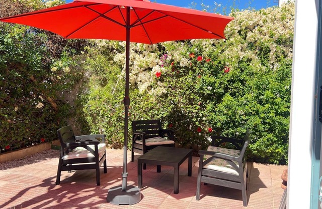 PLEASANT SUNNY VILLA RESIDENTIAL AREA wifi - garden - patio