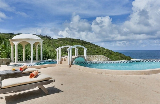 *Please Enquire - Stunning 4 bedroom villa in Cap Estate with amazing views