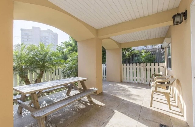 Pompano Beachview Home 4 Bedroom Home by RedAwning