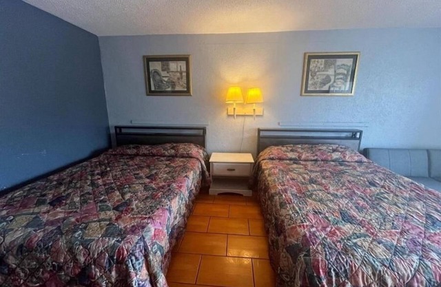 Poolside Stay Near Zoo & Mall + Free Parking Included