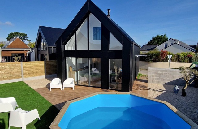 Portsallaise poolside, 300m from the beach