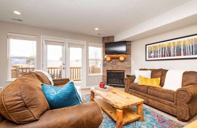 Powder Mtn Retreat MH110 | Ski Getaway | Hot Tub & Sauna