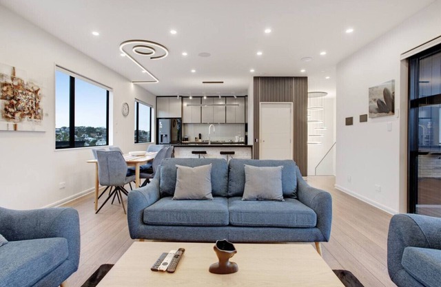 Premium Abode with Lift and Water Views