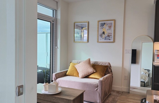 Premium DT Oasis | Lakeview Retreat